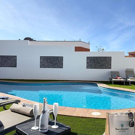 Villa Amorio A Spacious Modern Getaway With A Private Heated Pool & Sea Views Costa Adeje  Buitenkant foto