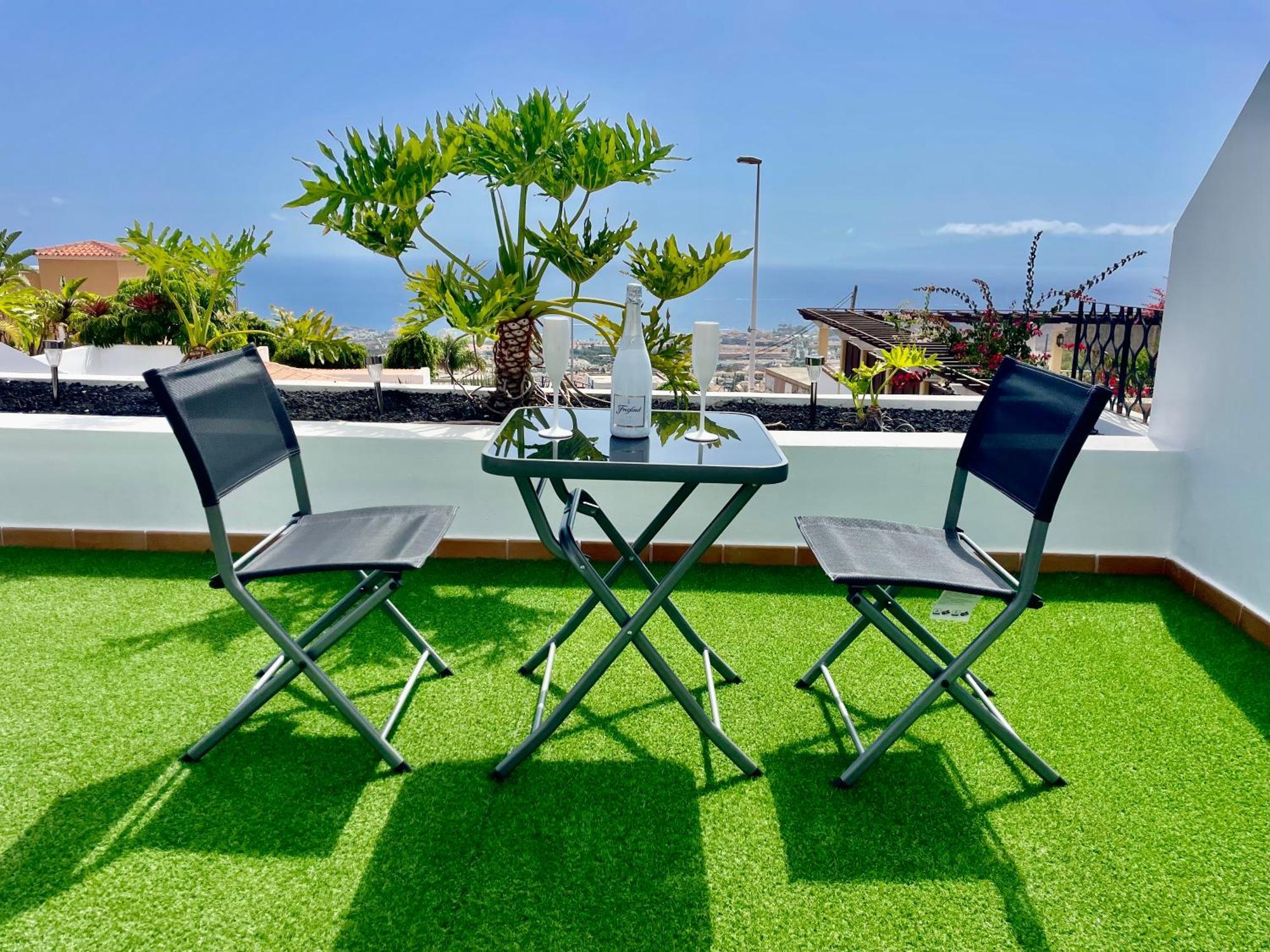 Villa Amorio A Spacious Modern Getaway With A Private Heated Pool & Sea Views Costa Adeje  Buitenkant foto