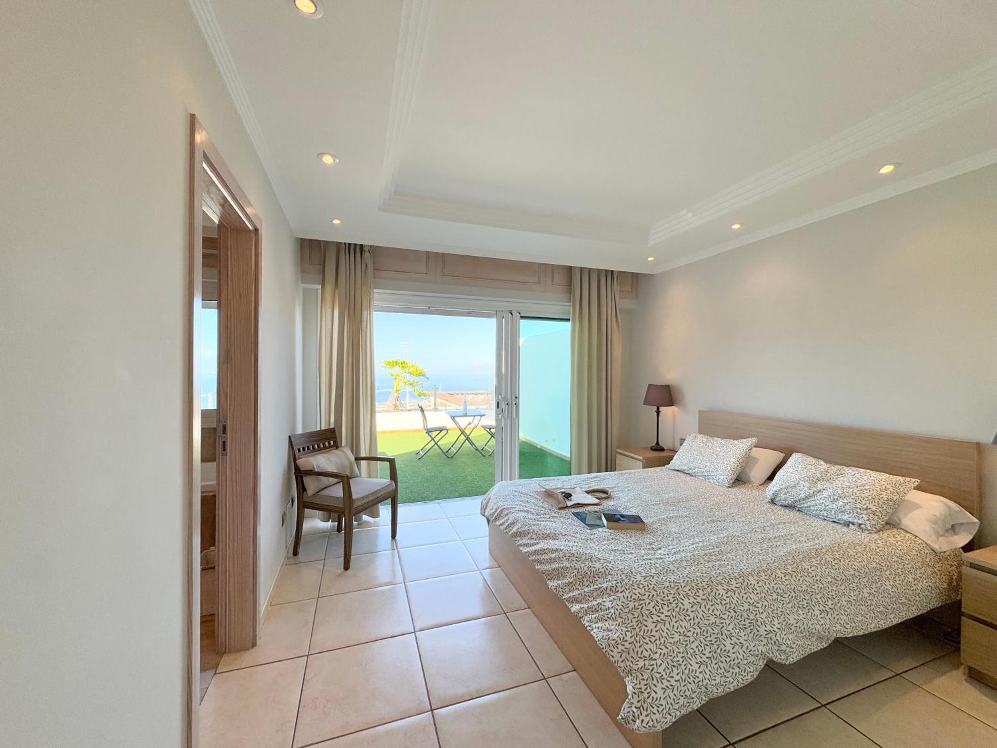 Villa Amorio A Spacious Modern Getaway With A Private Heated Pool & Sea Views Costa Adeje  Buitenkant foto
