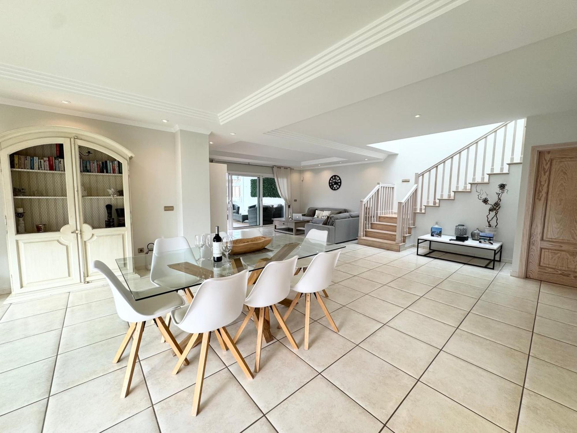 Villa Amorio A Spacious Modern Getaway With A Private Heated Pool & Sea Views Costa Adeje  Buitenkant foto